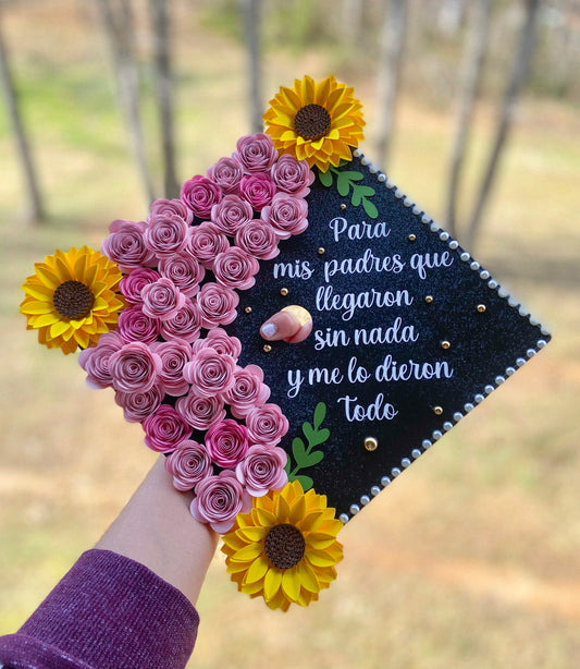 Gorro de Graduación con Flores 